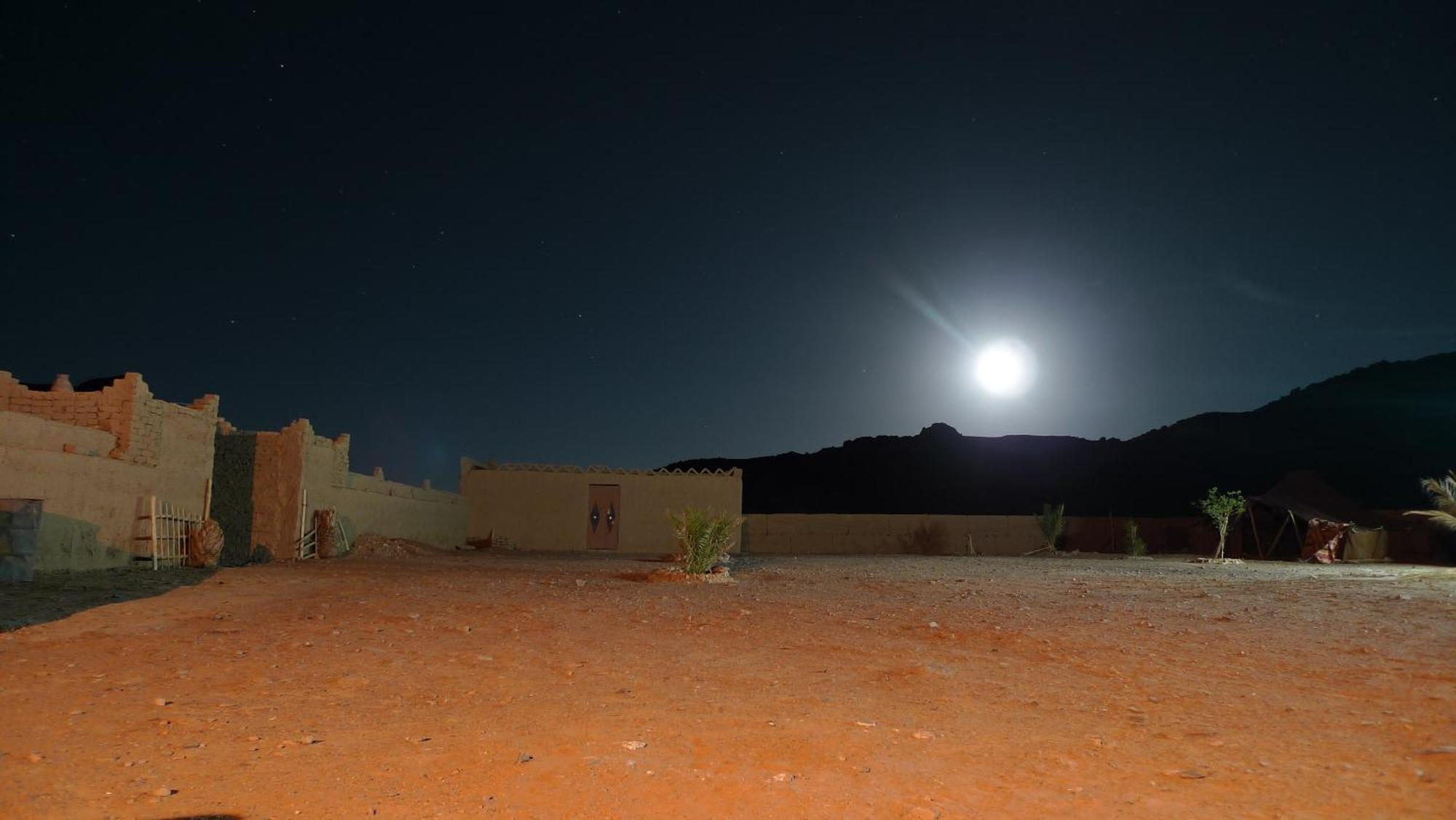 Auberge Camping Tafraoute Montagnes Hotel Tafraoute Sidi Ali Exterior photo