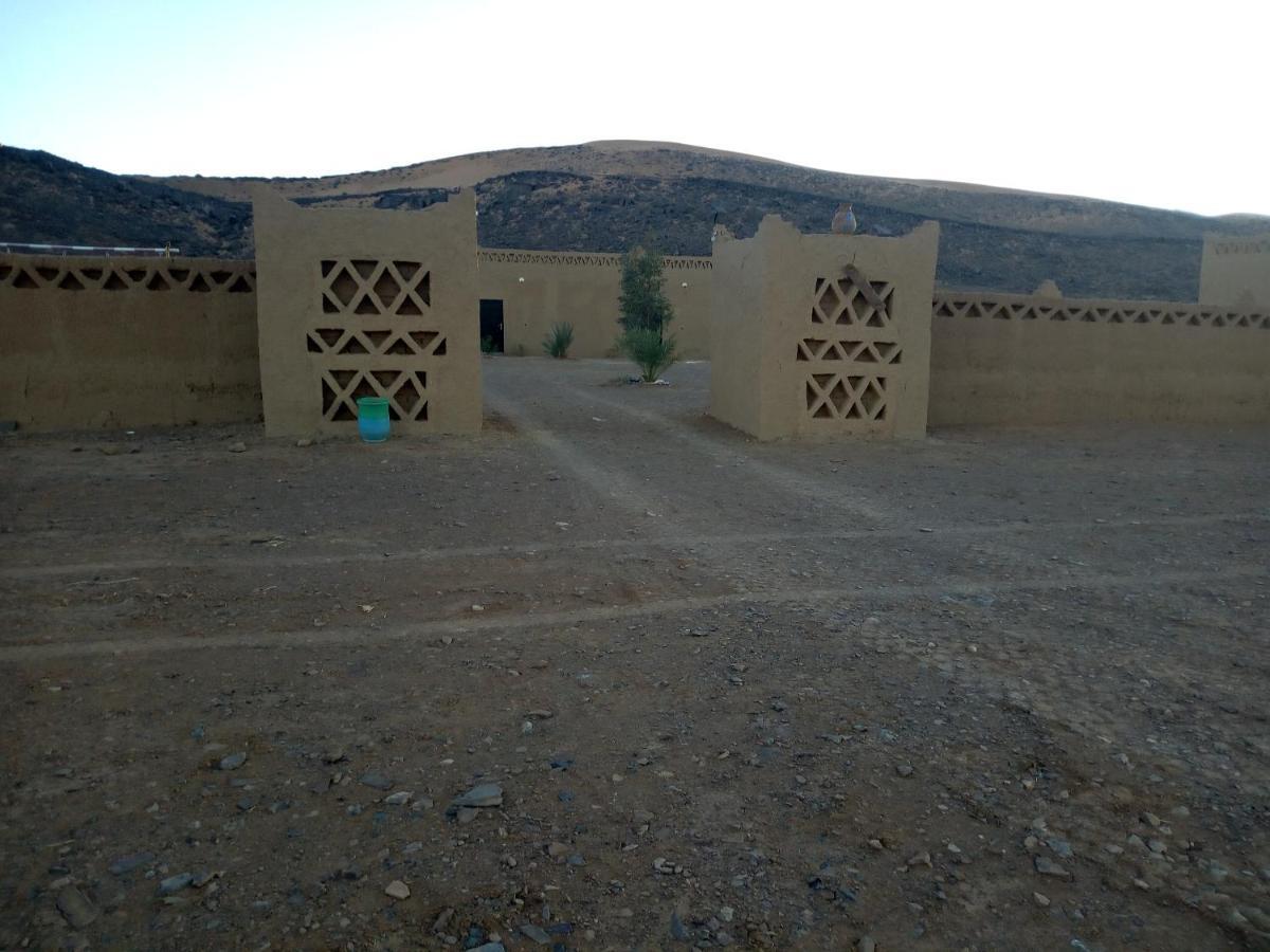 Auberge Camping Tafraoute Montagnes Hotel Tafraoute Sidi Ali Exterior photo